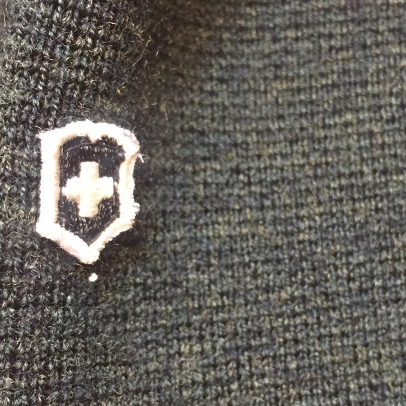 100% Merino Turtleneck Sweater - Picture 9 of 9